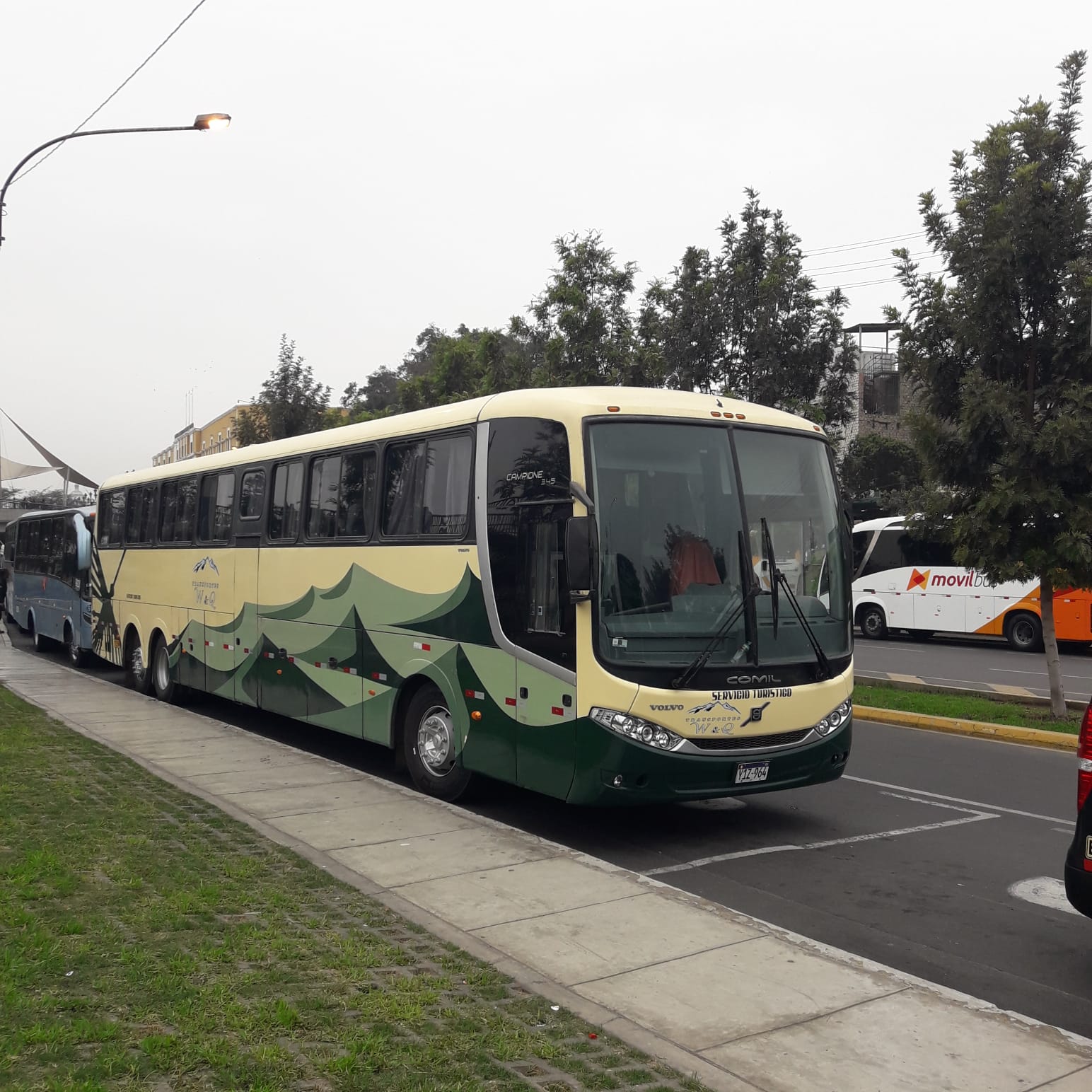 Vista panoramica del bus en ruta hacia club campestre